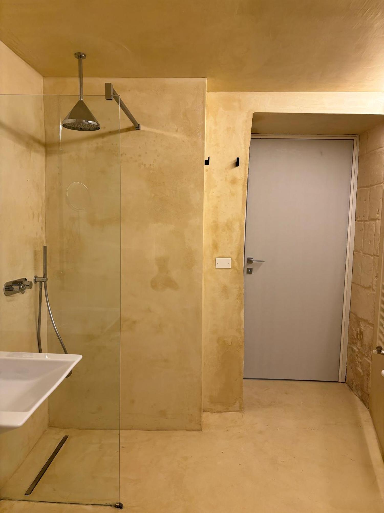 Alora Boutique Suites Лечче Экстерьер фото