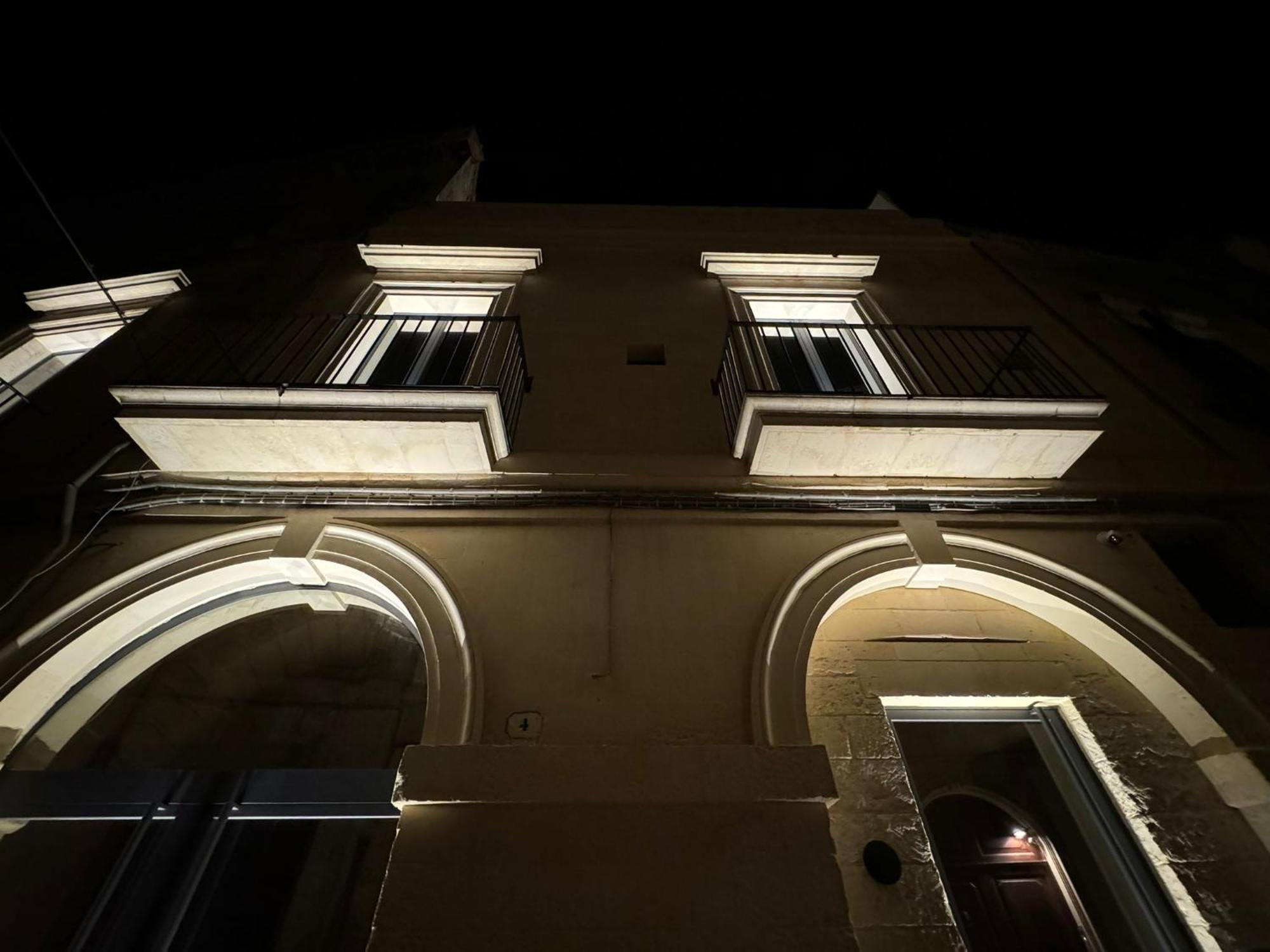 Alora Boutique Suites Лечче Экстерьер фото