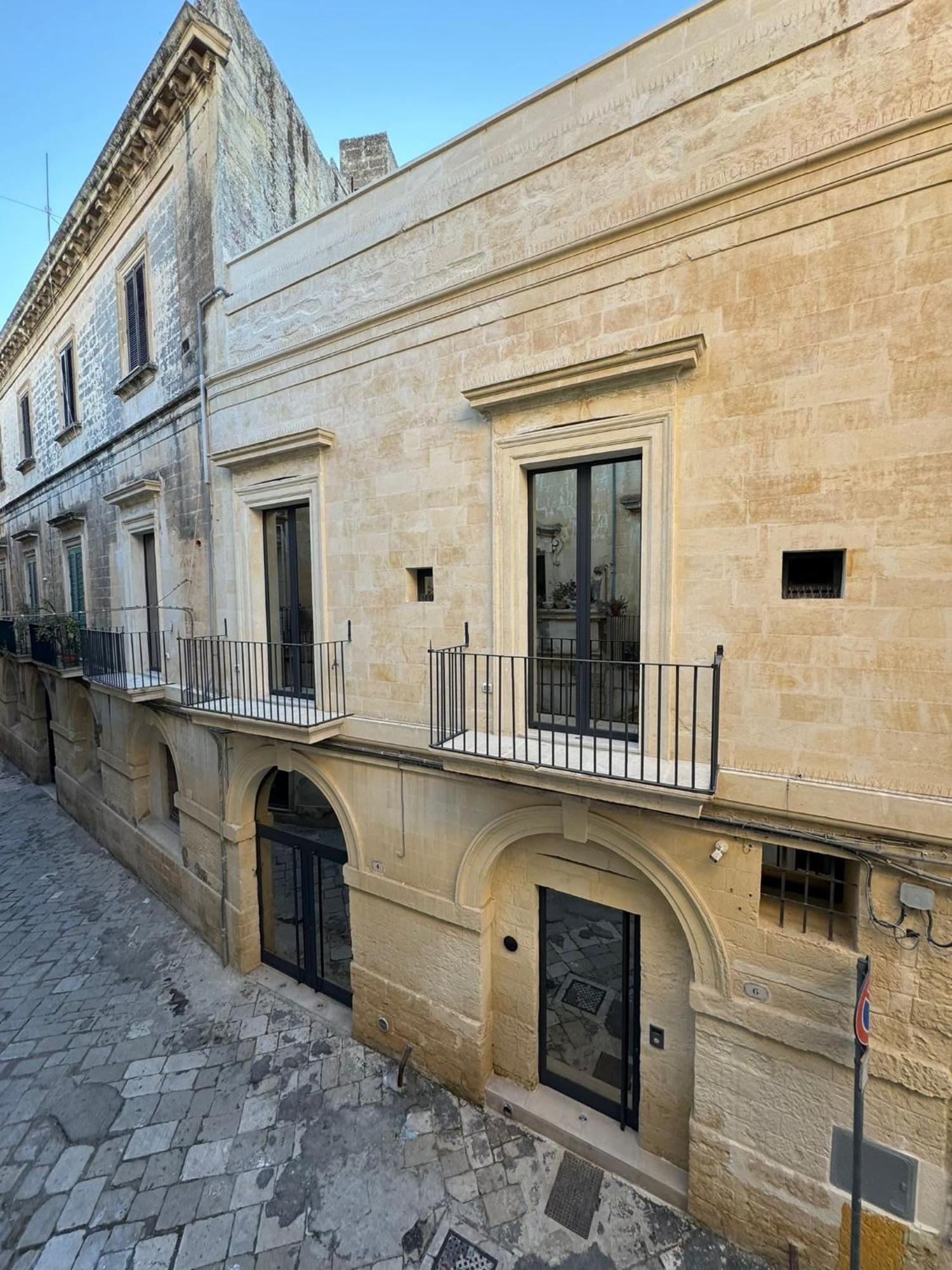 Alora Boutique Suites Лечче Экстерьер фото